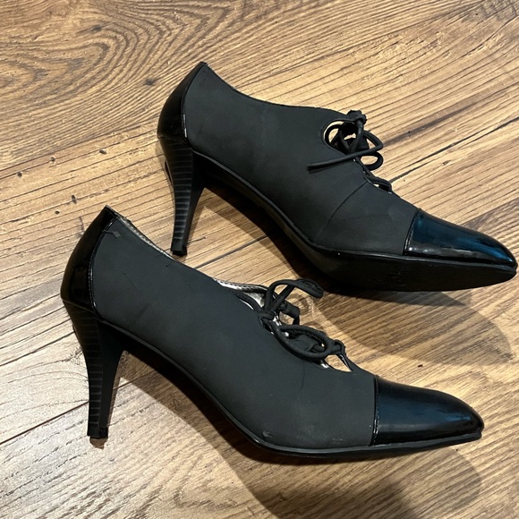 East 5th black heels - Picture 2 of 5